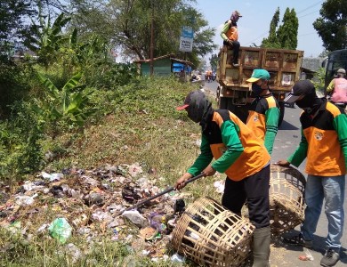 PENYISIRAN SAMPAH